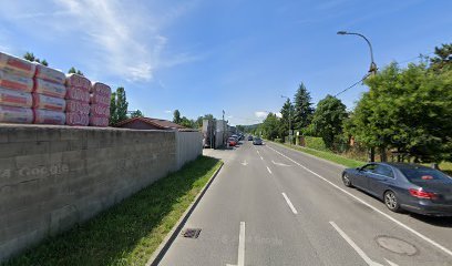 Útkép egy temető közelében.