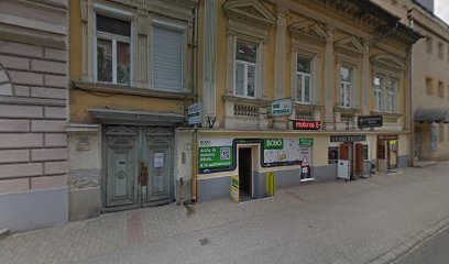 Temetkezési szolgáltató iroda épülete utcai képe.